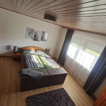 Elke Paternoster Apartamento *